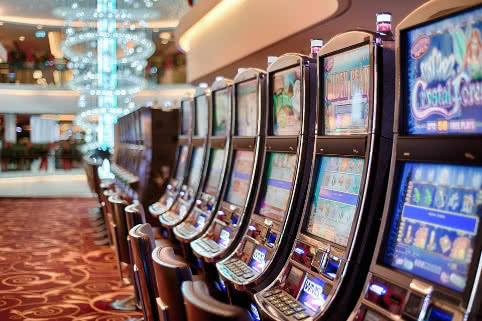 Slot-machines-at-casino