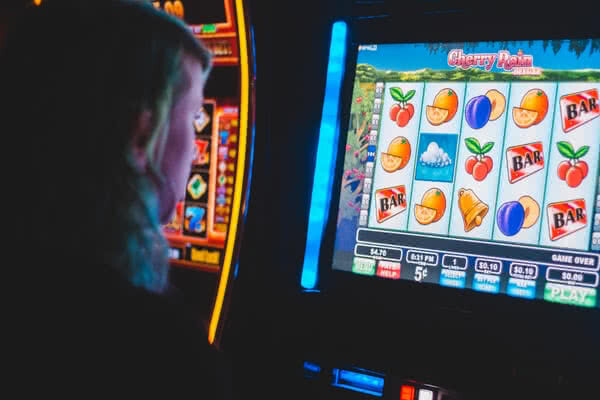 Common-fruits-on-classic-slot-machines